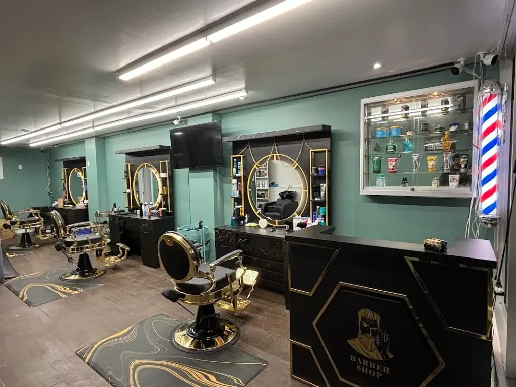 The Hairgraphers Barbershop (Desi Barbershop) — Barber shop in Ottawa